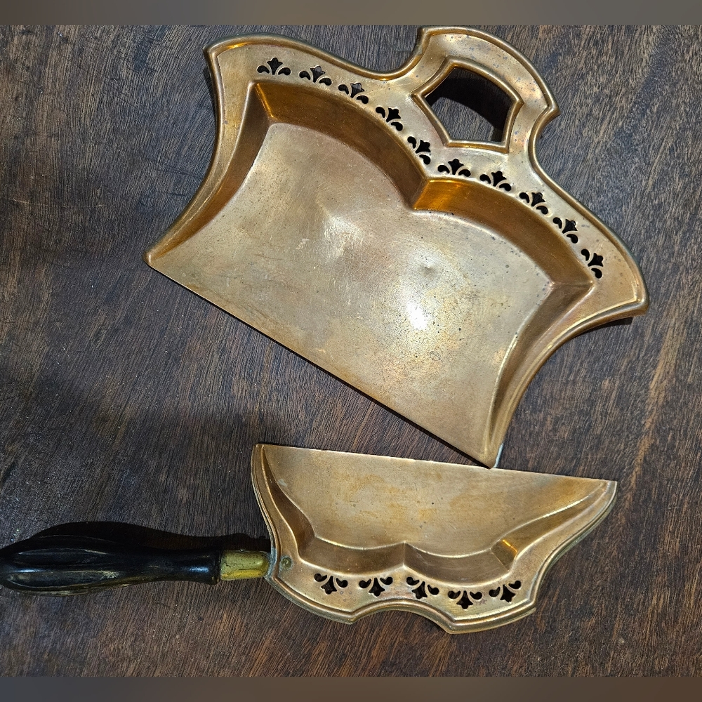 Vintage Empress Ware 2 piece silent butler cumbersome set